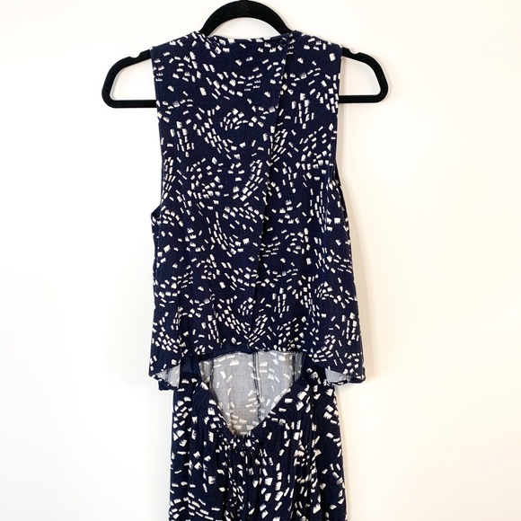 Cupcakes & Cashmere Jaxon Cut-Out Back Speckled Romper Size Small - Picture 7 of 9